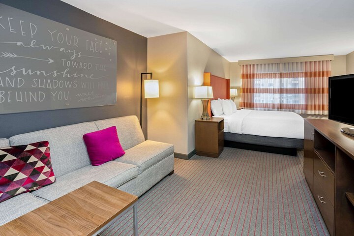 Room 11 of 46
