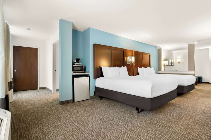 Room 17 of 41