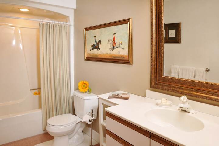 1795 Acorn Inn B & B