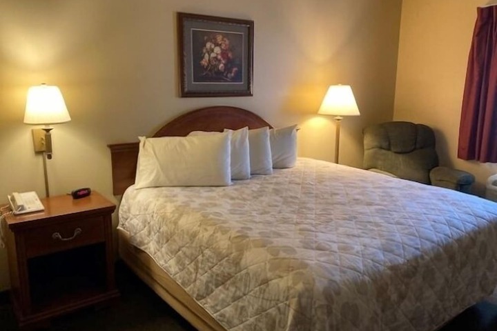 Room 34 of 52