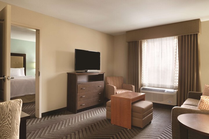 Room 18 of 32