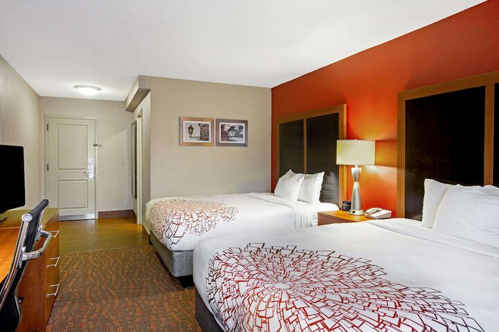 Room 10 of 41