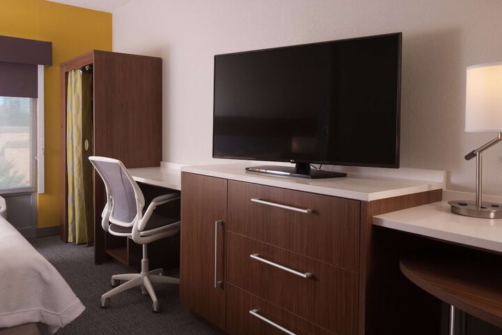 Room 27 of 48