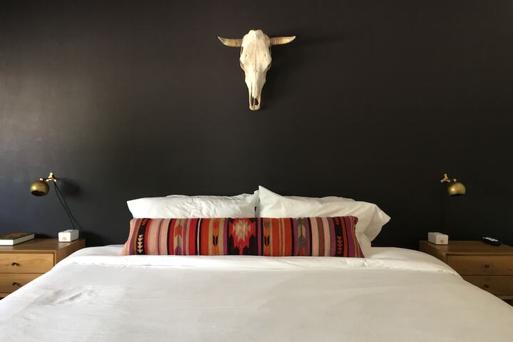 The Amigo Motor Lodge