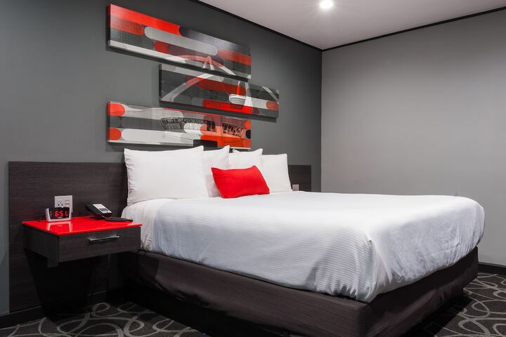 Room 13 of 20