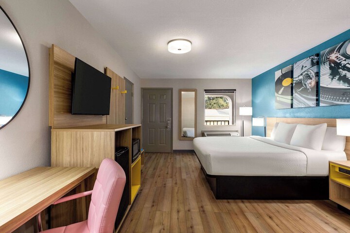Days Inn by Wyndham Memphis at Graceland