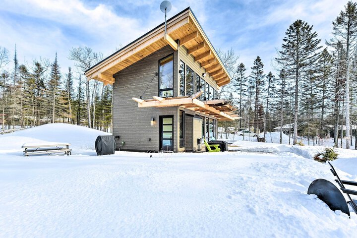 Office & Fire Pit: Waterfront Lake Superior Cabin!
