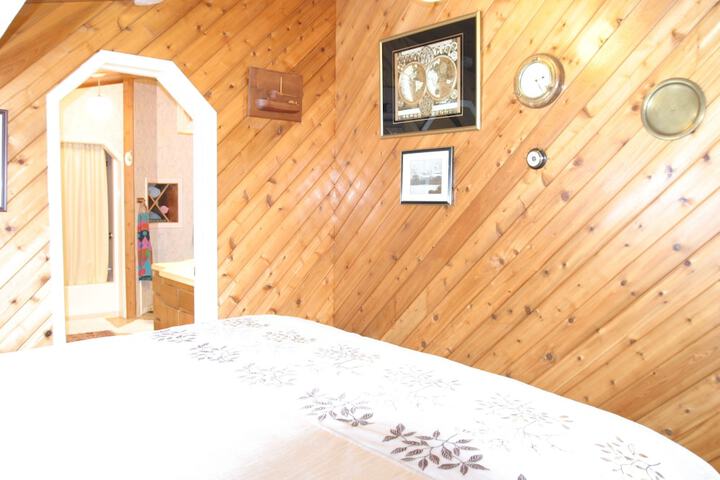 Room 16 of 58