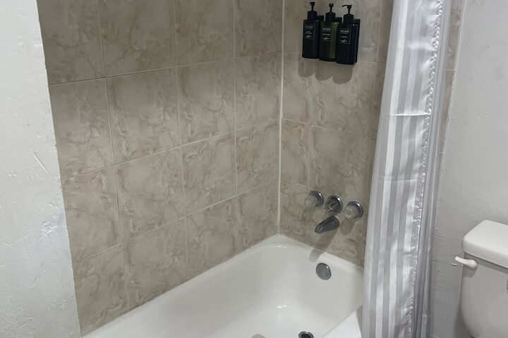 Room 6 of 20
