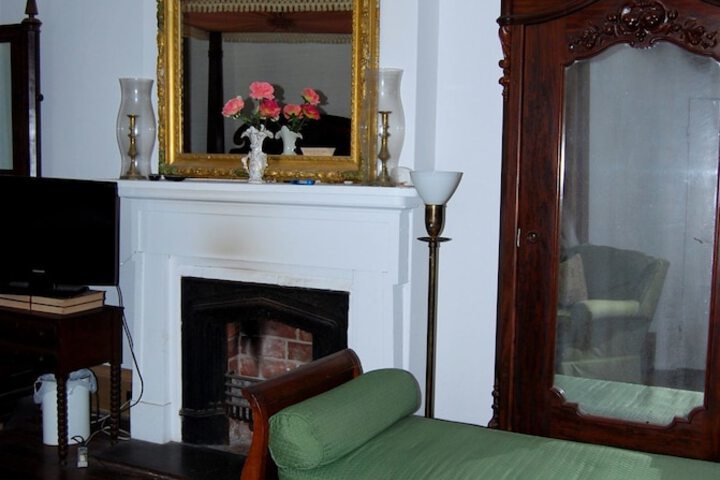 Room 9 of 47
