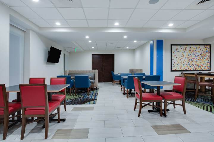 Breakfast/Coffee Service 23 of 25