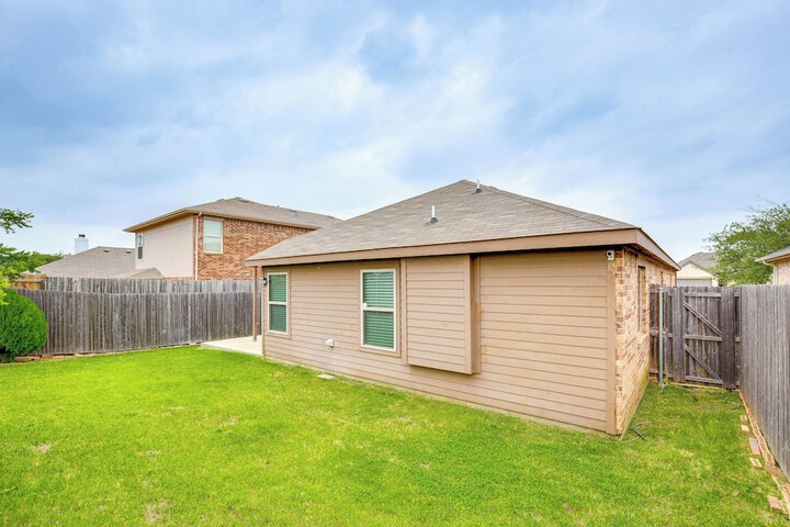 Private Yard & Grill: Greenville Vacation Rental