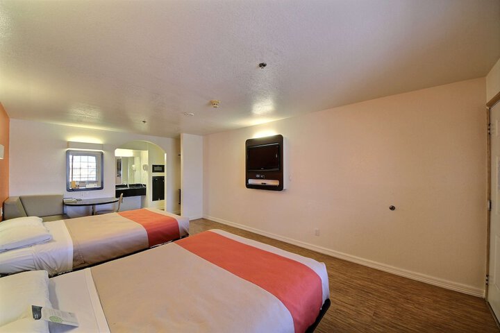 Motel 6 Edinburg TX