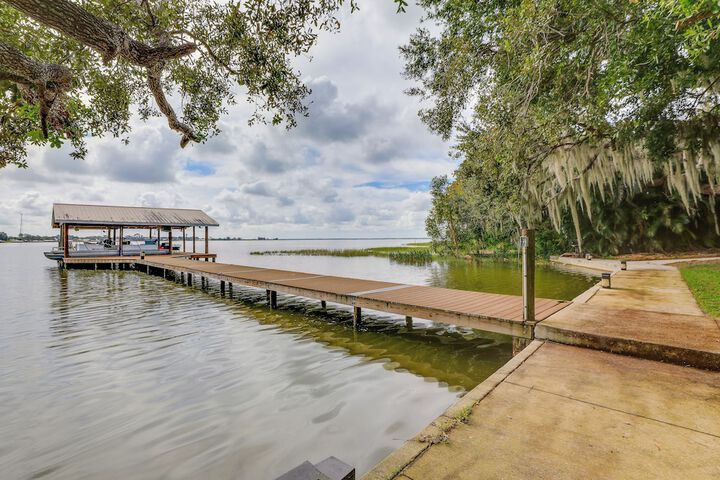 Florida Retreat w / Patio Boat Dock & Shuffleboard