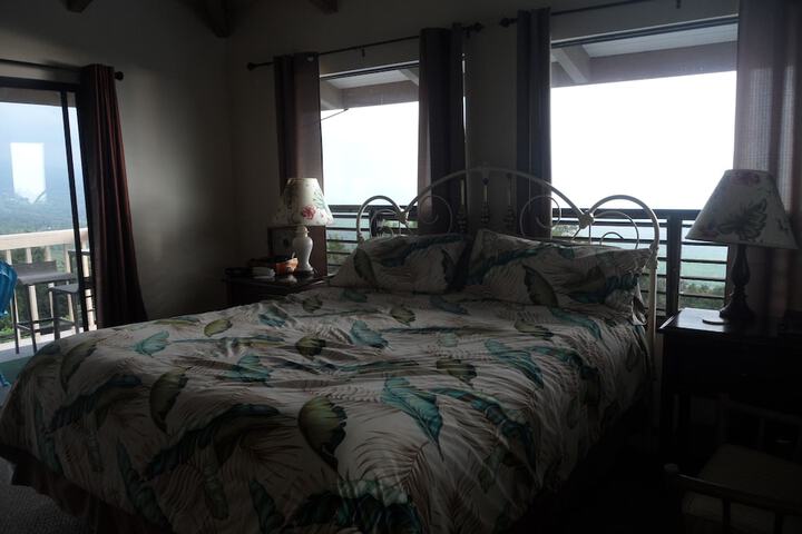 Room 22 of 37