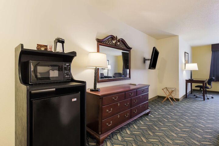 Room 14 of 37