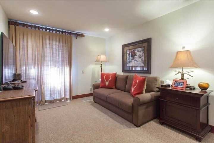 Room 32 of 54