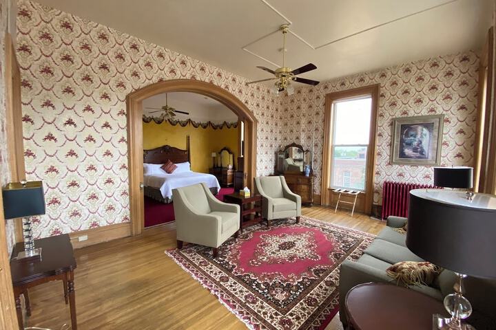 Room 23 of 75