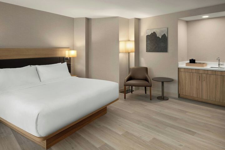 AC Hotel by Marriott Portland Lake Oswego