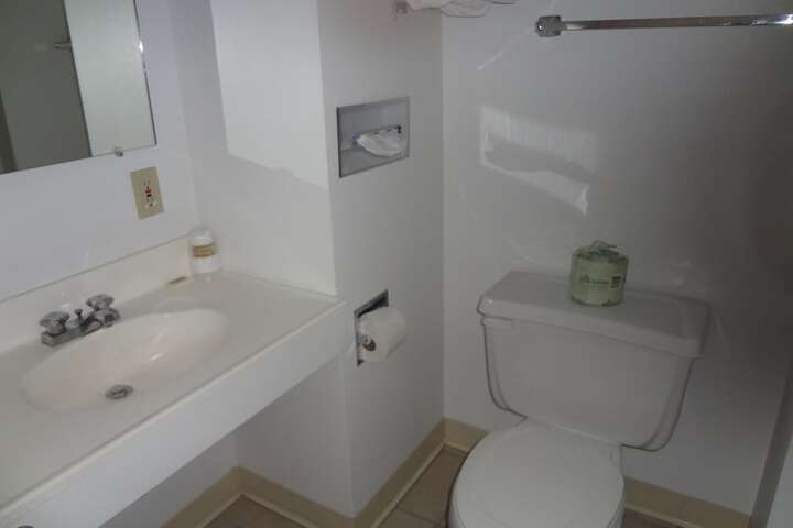 Room 47 of 64