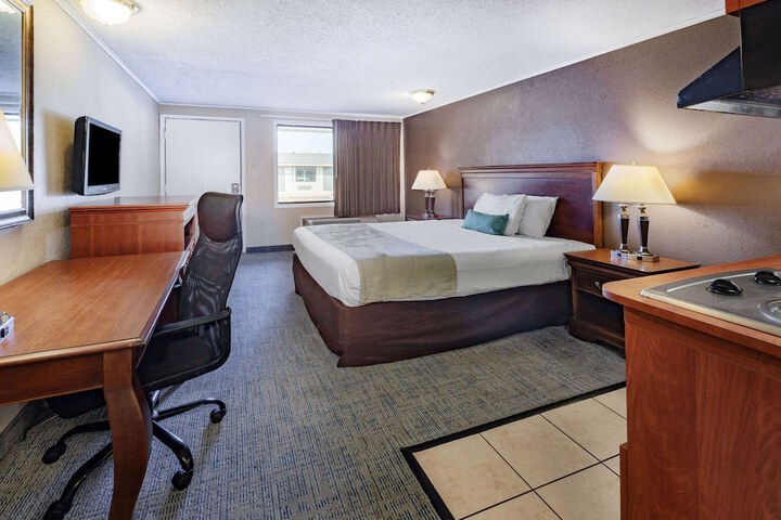 Room 27 of 35