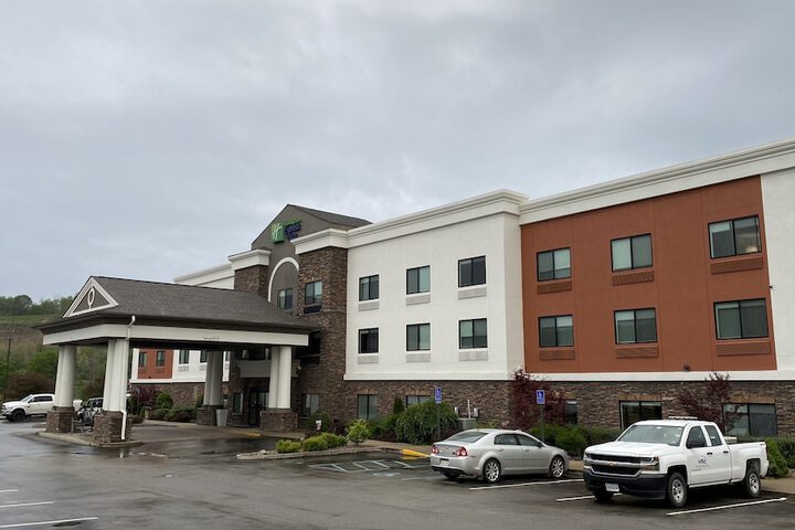 Holiday Inn Express Hotel & Suites Weston by IHG