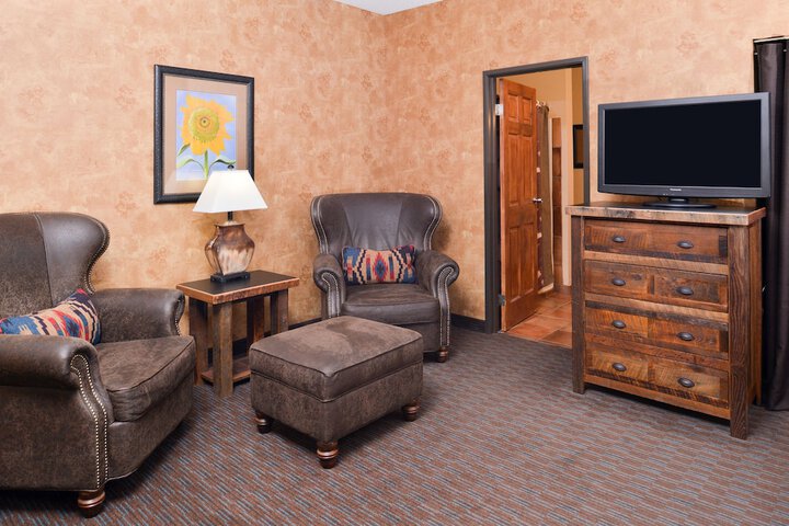 Room 10 of 43