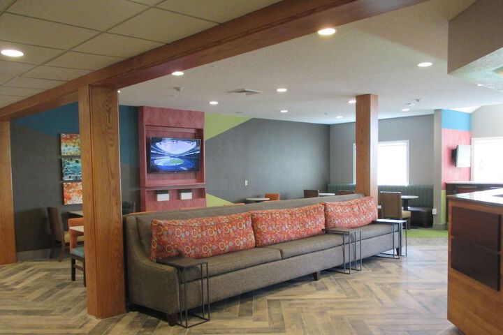 Hotel Interior 6 of 34