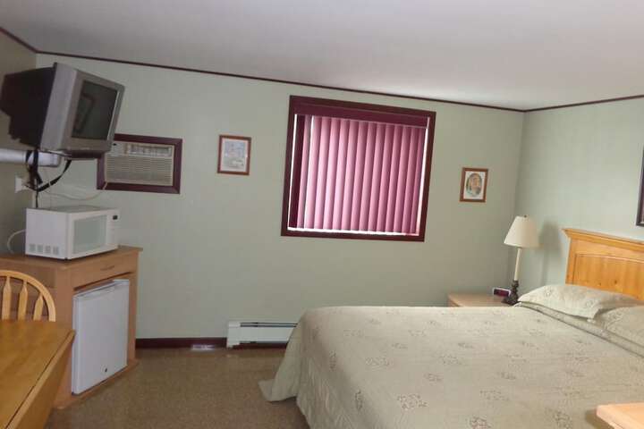 Room 8 of 42
