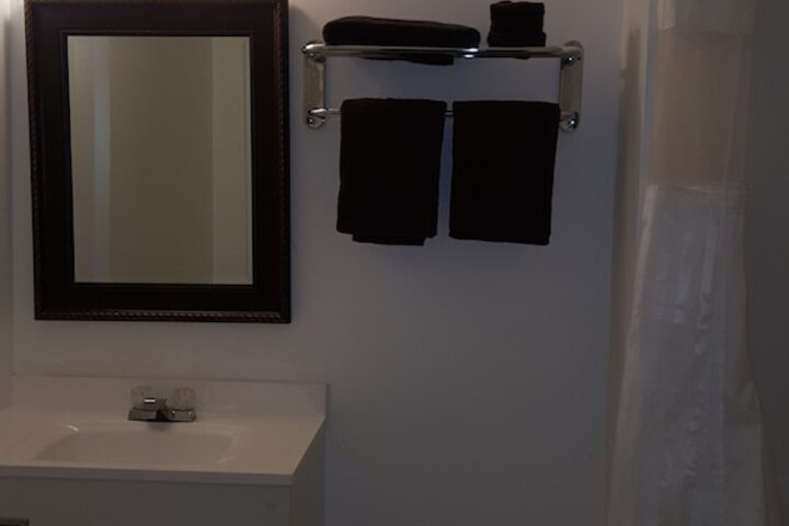 Room 11 of 34