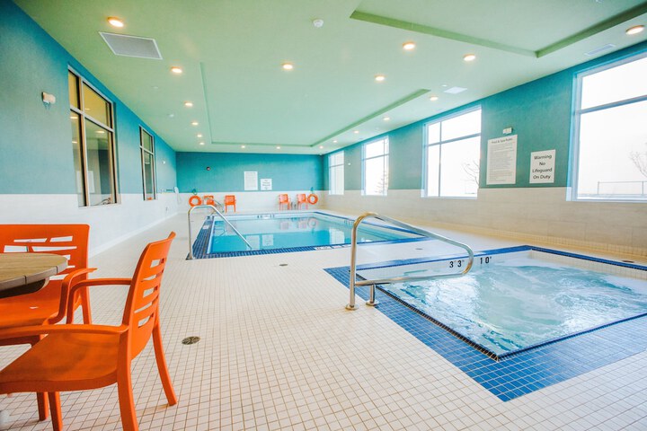 Pool 10 of 74