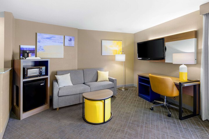 Room 29 of 37