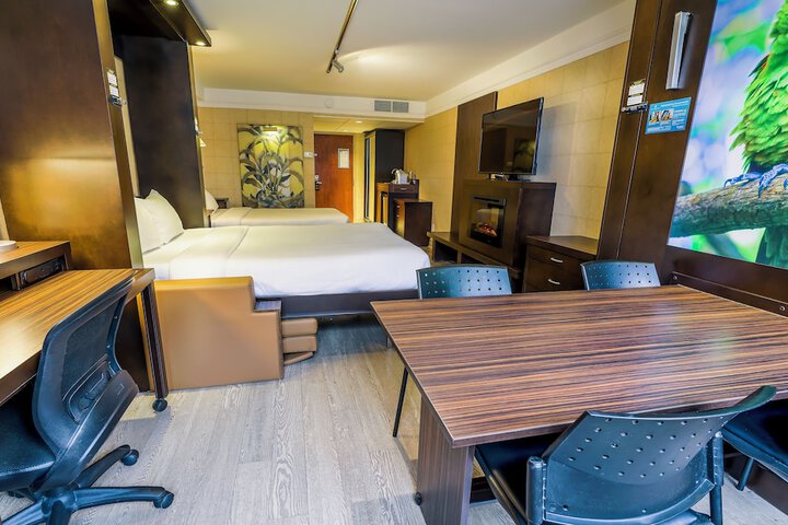 Room 25 of 109