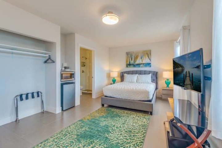Room 32 of 40