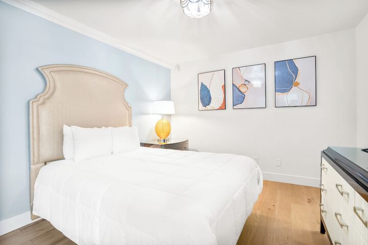 Room 15 of 32