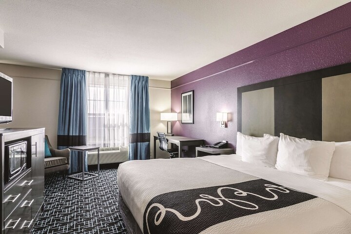 Room 21 of 48