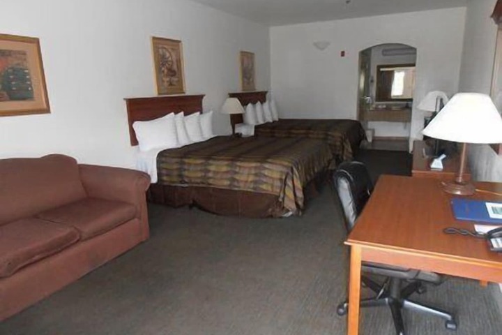 Room 19 of 46