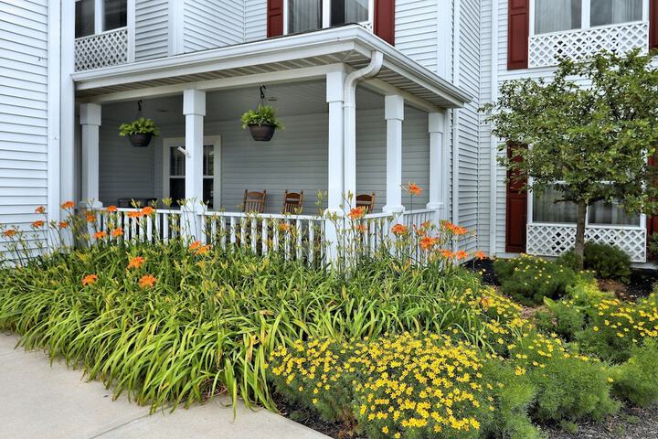 Lancaster Inn and Suites