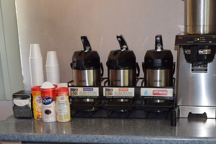 Breakfast/Coffee Service 18 of 18