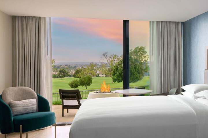 VEA Newport Beach a Marriott Resort & Spa