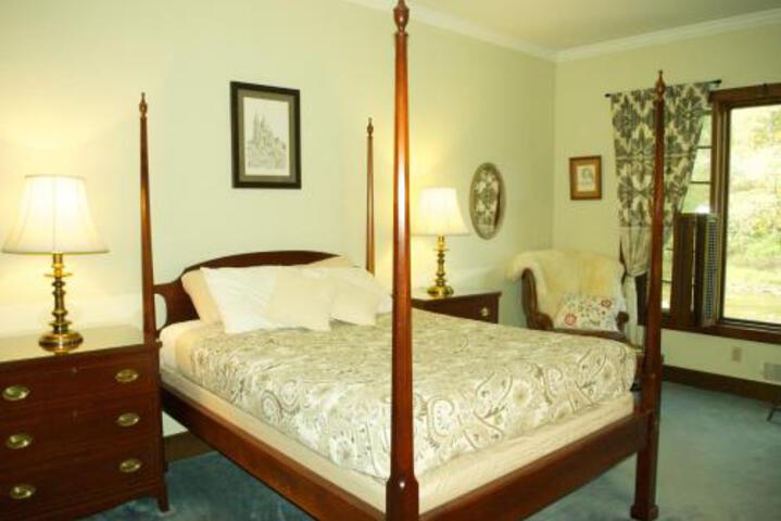 Knapps Creek Trout Lodge