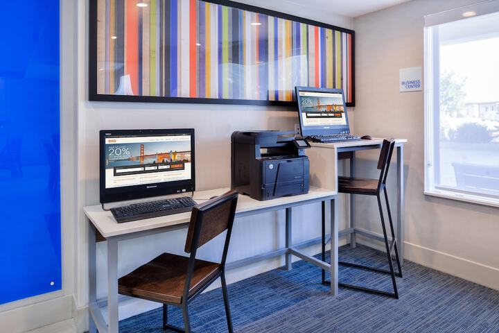 Holiday Inn Express & Suites Selma by IHG