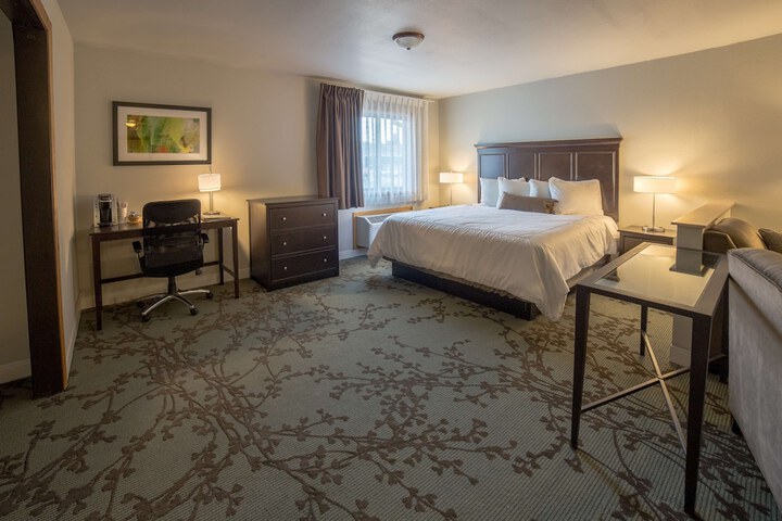 Room 10 of 25
