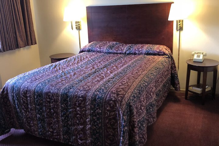 Room 23 of 38