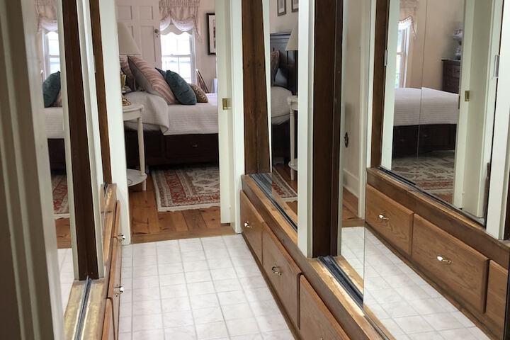 Aiken Manor B & B
