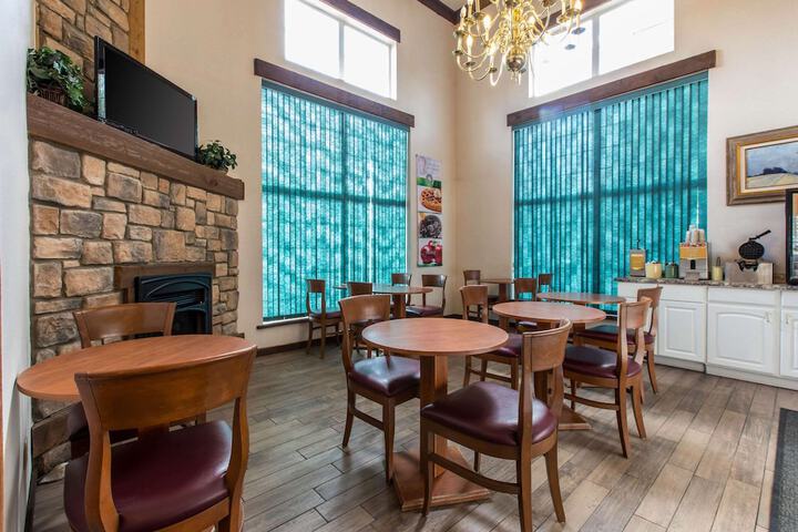 Quality Inn & Suites Silverthorne - Copper Mountain