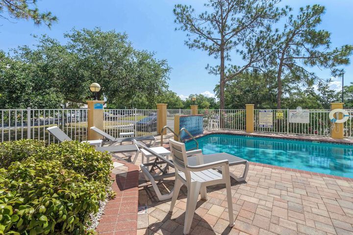 Pool 6 of 60