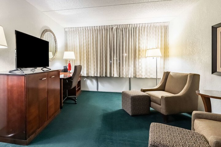 Room 27 of 36
