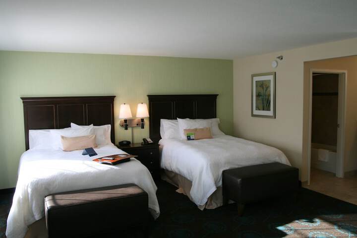 Hampton Inn & Suites St. Cloud MN