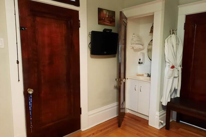 Room 38 of 56